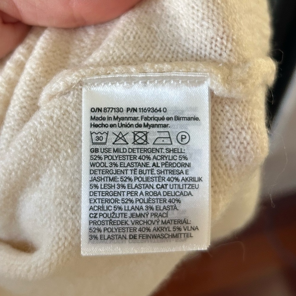 H&M Sweater - Picture 3 of 5